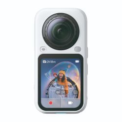 Insta360 X6 Standard Bundle in Arctic White