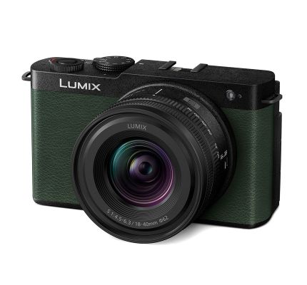 Panasonic Lumix S9 Body + S-R1840 Lens Dark Olive (DC-S9NE-G)